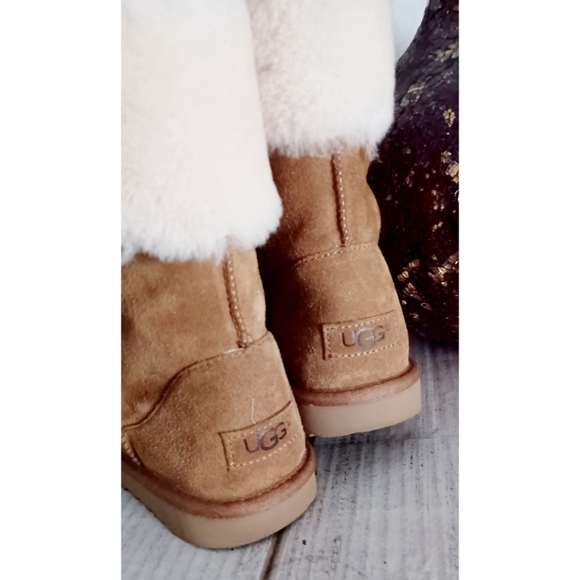 UGG® Pure Classic Short Boot - Color: Chestnut - Picture 14 of 16